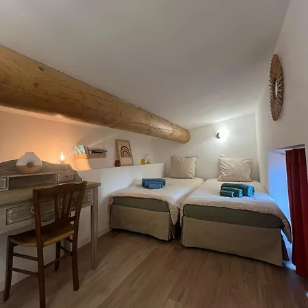 Maison Provencale Proche Du