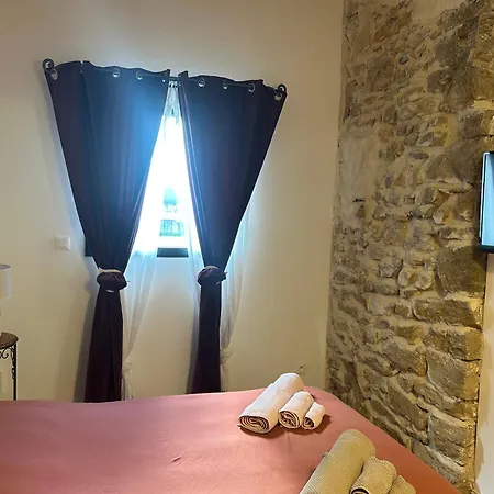 Maison Provencale Proche Du Nyaraló *
