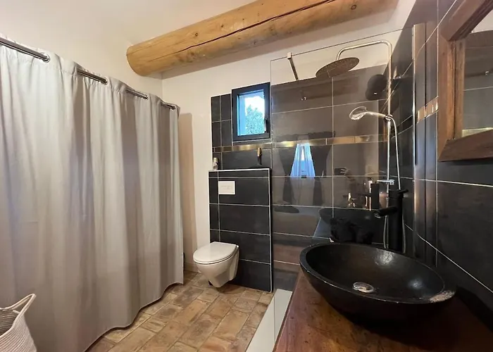 Holiday home Maison Provencale Proche Du Codolet